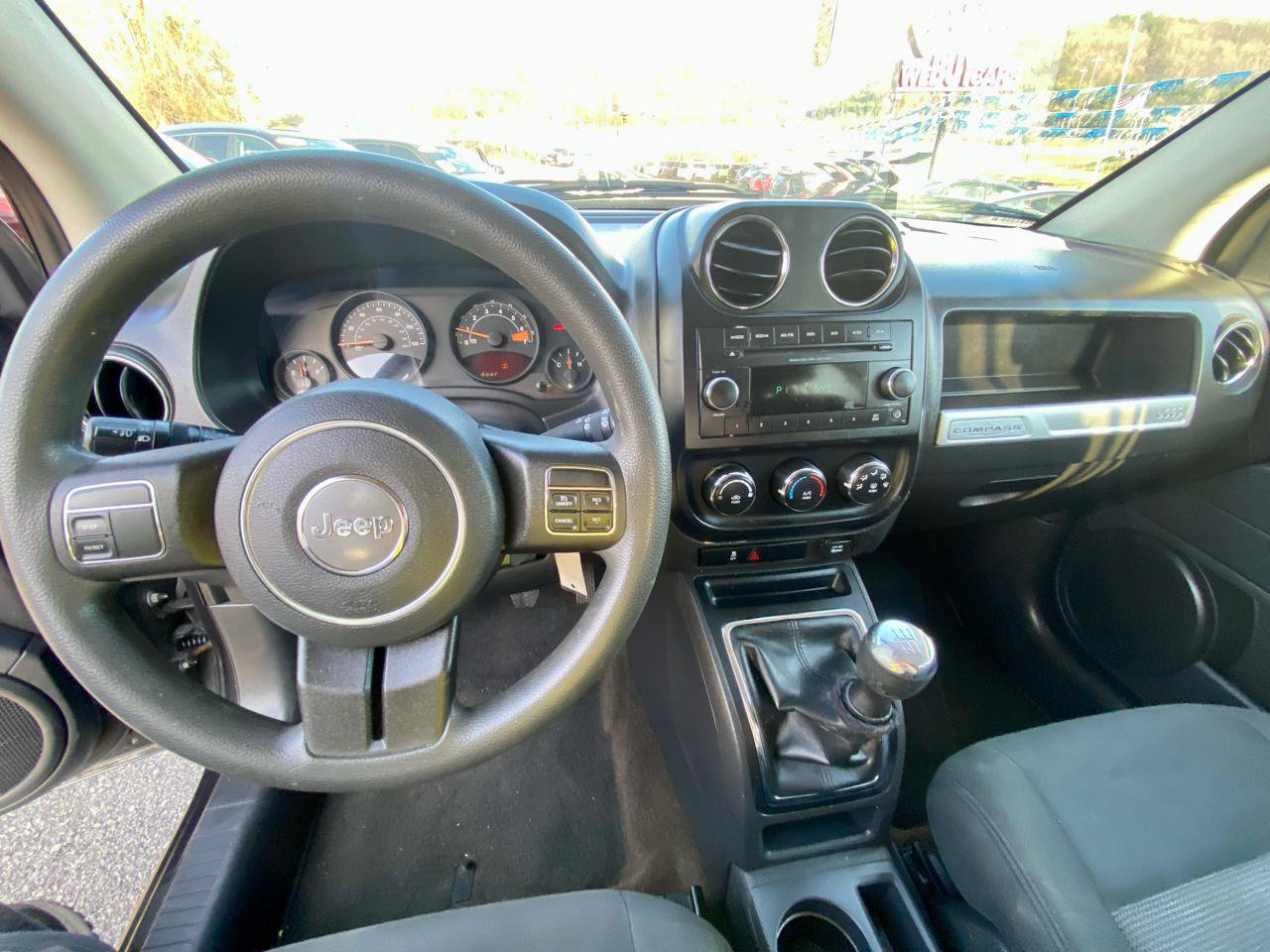 Used 2014 Jeep Compass Sport FWD image 15