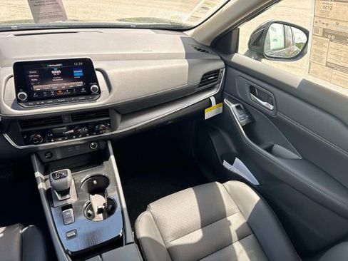 New 2026 Nissan Rogue SV FWD image 19