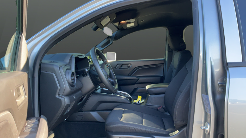 Certified 2024 Chevrolet Colorado Trail Boss w/ Technology Package AWD/4WD image 16