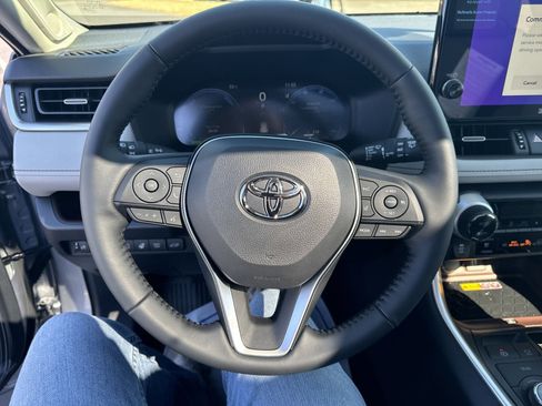New 2025 Toyota RAV4 Limited w/ Advanced Technology Package AWD/4WD image 17