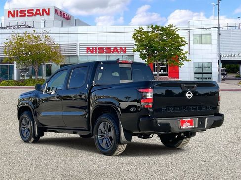 New 2026 Nissan Frontier SV w/ SV Convenience Package image 2