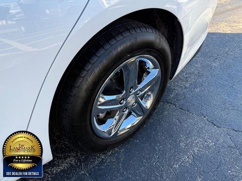 Used 2022 Chevrolet Malibu LT image 20