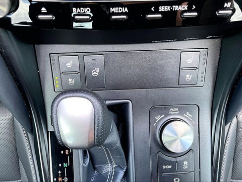 Used 2024 Lexus IS 350 F Sport w/ Navigation Package image 34