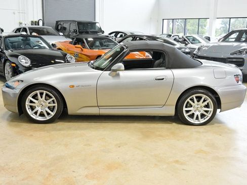 Used 2005 Honda S2000 image 8