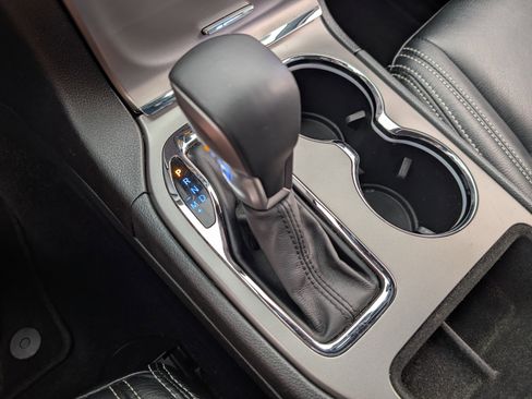 Used 2019 Jeep Grand Cherokee Laredo image 30