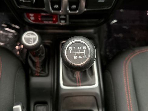 Used 2021 Jeep Wrangler Rubicon image 23