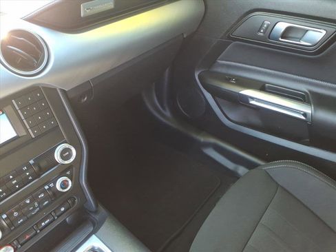 Used 2022 Ford Mustang GT image 33