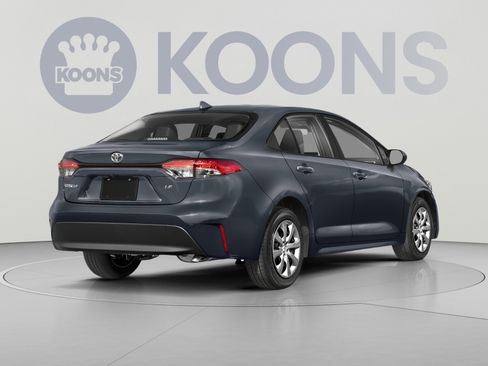 Used 2023 Toyota Corolla LE FWD image 2
