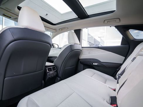 Used 2025 Lexus RX 350 w/ Convenience Package image 15