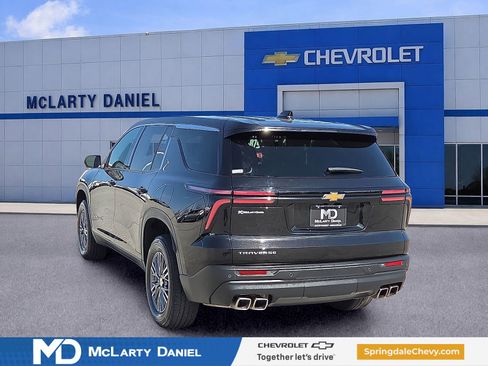 Certified 2024 Chevrolet Traverse LS FWD image 4
