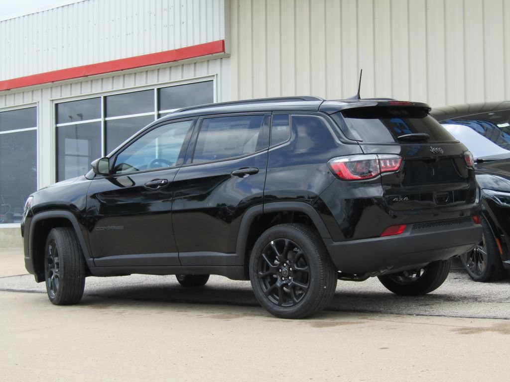 New 2026 Jeep Compass Latitude AWD/4WD image 10