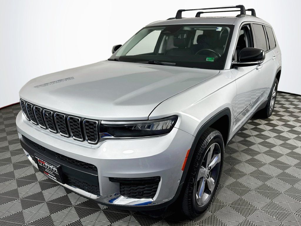 Used 2021 Jeep Grand Cherokee L Limited w/ Luxury Tech Group II AWD/4WD image 3