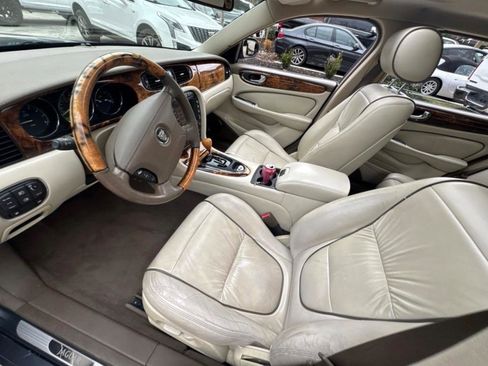 Used 2006 Jaguar XJ Vanden Plas RWD image 9