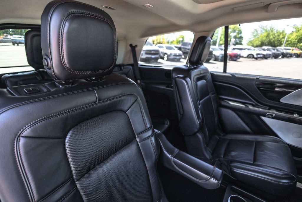Used 2020 Lincoln Aviator Reserve w/ Equipment Group 202A AWD/4WD image 34