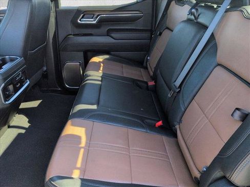 Certified 2024 Chevrolet Silverado 1500 High Country w/ Technology Package AWD/4WD image 26