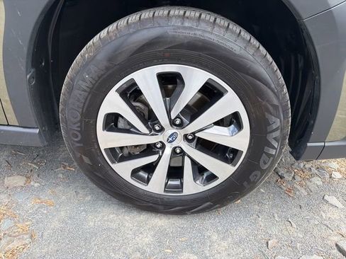 Used 2024 Subaru Outback Premium image 8