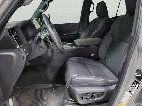 Used 2024 Lexus GX 550 w/ Accessory Package (2T) image 12