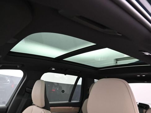 New 2026 Volvo XC90 B6 Core image 11