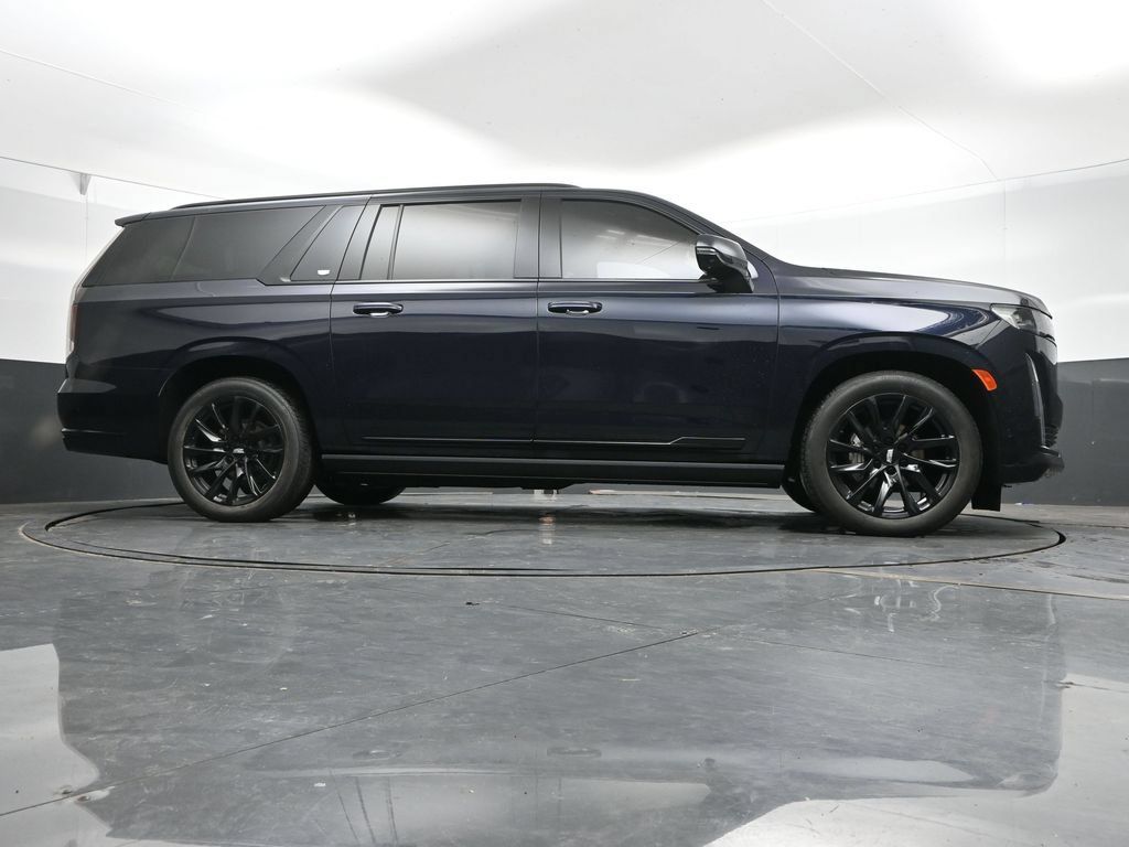 Used 2023 Cadillac Escalade ESV Sport Platinum w/ LPO, ONYX Package AWD/4WD image 44