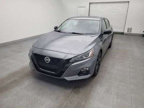 Used 2022 Nissan Altima 2.5 SR w/ Midnight Edition Package image 15