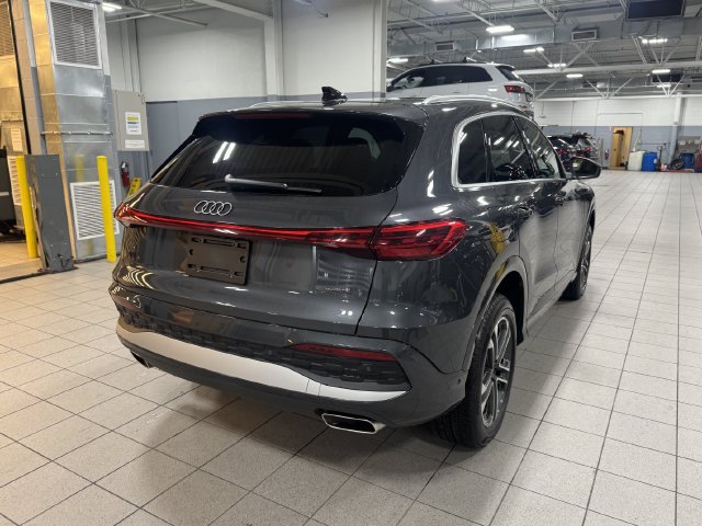 Used 2025 Audi Q5 Premium w/ Convenience Package AWD/4WD image 5