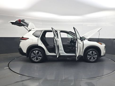 Used 2023 Nissan Rogue SV FWD image 50