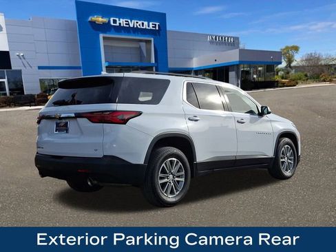 Used 2023 Chevrolet Traverse LT image 9