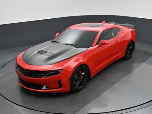 Used 2021 Chevrolet Camaro LT w/ RS Package image 53