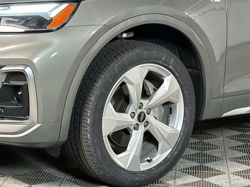 Used 2023 Audi Q5 2.0T Premium Plus w/ Premium Plus Package AWD/4WD image 4