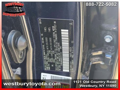Used 2024 Toyota Highlander Platinum AWD/4WD image 22