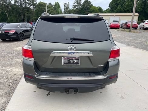 Used 2012 Toyota Highlander Limited w/ Tow Pkg AWD/4WD image 6