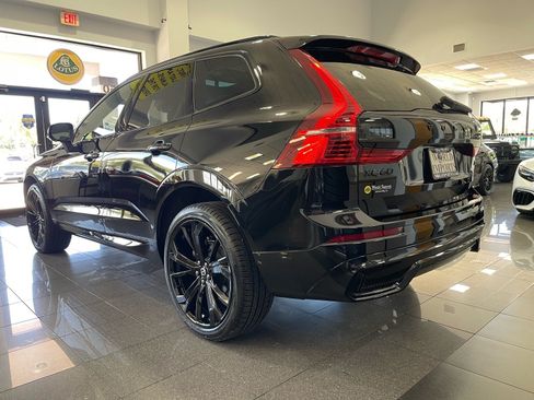 Used 2025 Volvo XC60 B5 Ultra w/ Climate Package AWD/4WD image 3