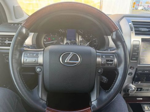 Used 2015 Lexus GX 460 image 18