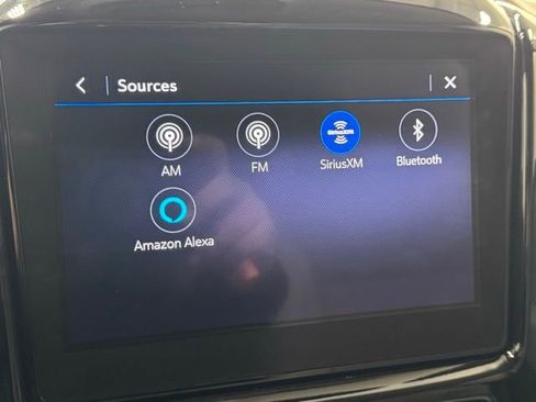 Used 2020 Chevrolet Traverse LT image 24