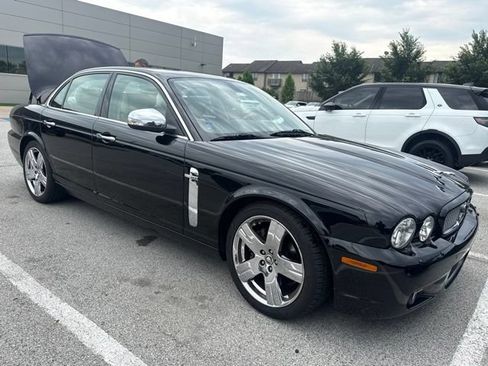Used 2008 Jaguar XJ8 RWD image 3