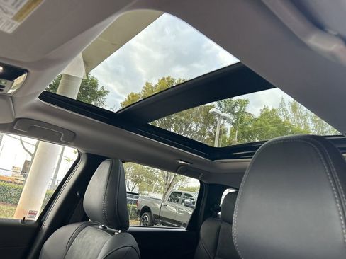 New 2026 Mitsubishi Outlander SE image 17