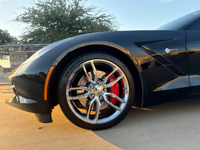 Used 2016 Chevrolet Corvette Stingray Coupe RWD image 5