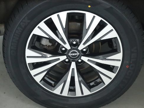 Certified 2023 Nissan Rogue SV AWD/4WD image 12