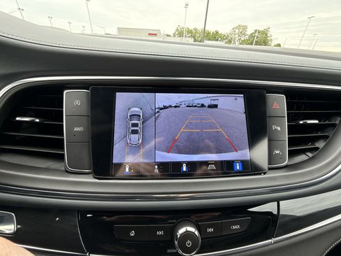 Used 2024 Buick Enclave Premium image 15