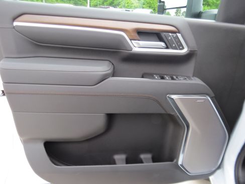 New 2026 Chevrolet Silverado 3500 High Country w/ High Country Premium Package AWD/4WD image 22
