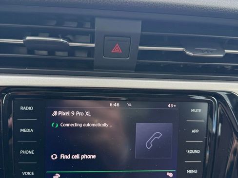 Used 2022 Volkswagen Passat 2.0T SE image 14