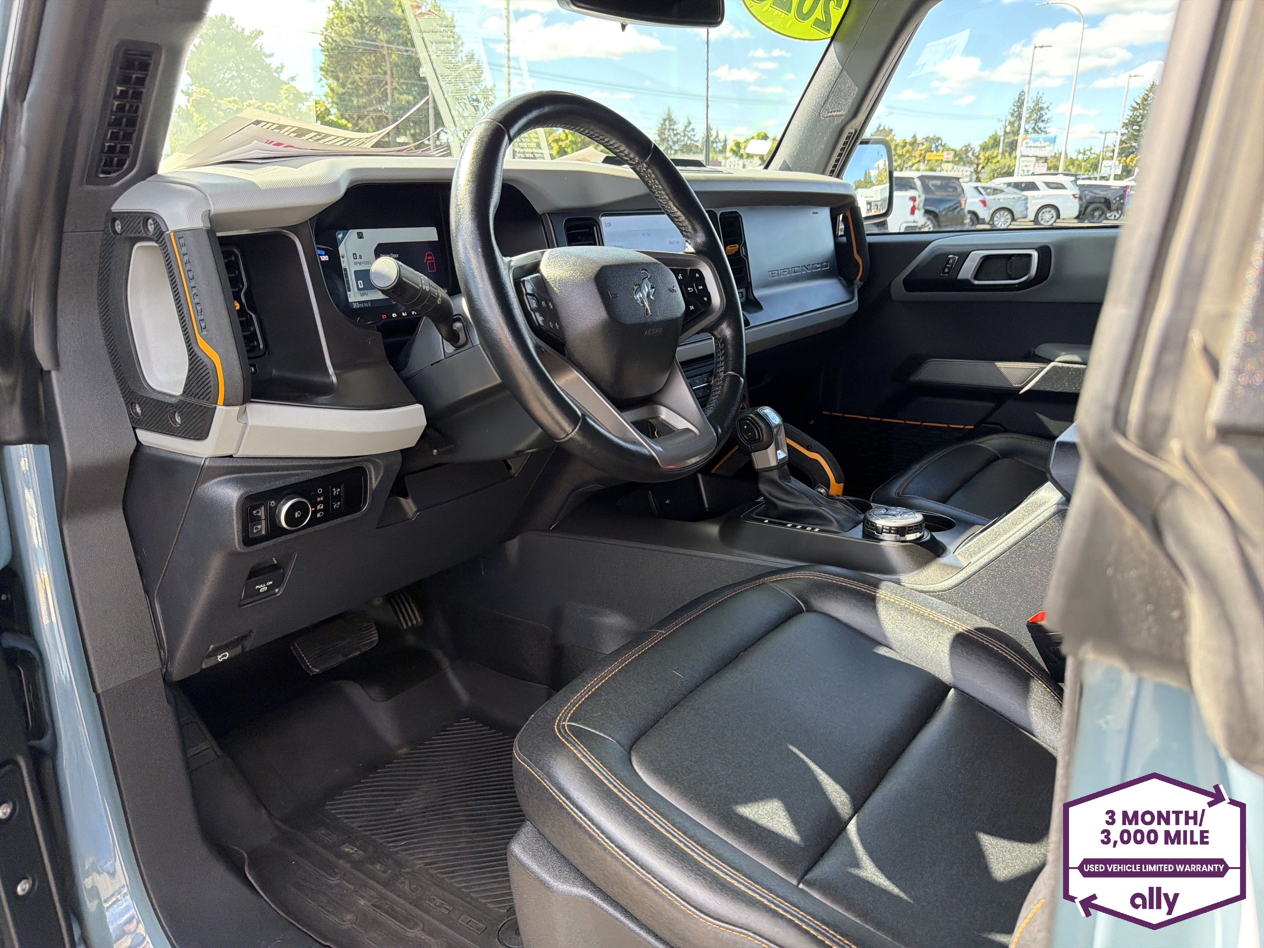 Used 2023 Ford Bronco Badlands w/ Sasquatch Package AWD/4WD image 9