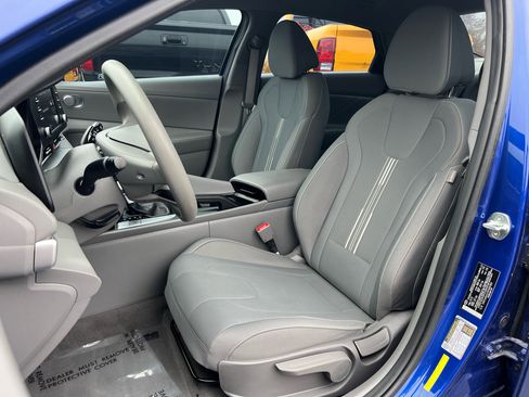 Used 2023 Hyundai Elantra SEL image 33