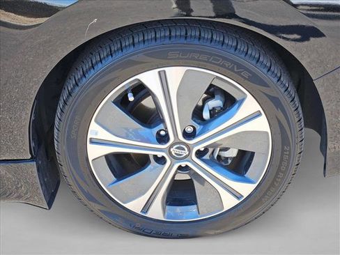 Used 2019 Nissan Leaf SV w/ SV Technology Package image 20