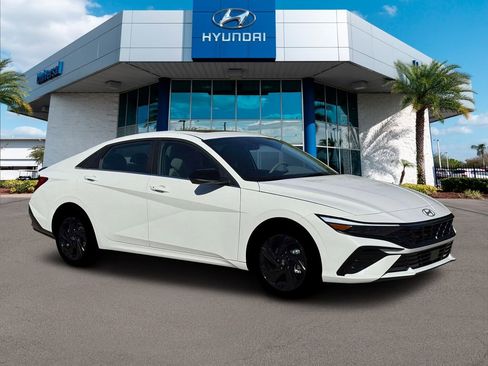New 2026 Hyundai Elantra SEL Sport Premium FWD image 11