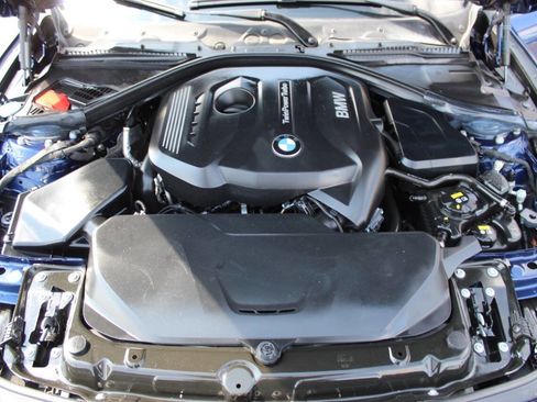 Used 2018 BMW 330i xDrive 330i xDrive AWD 4dr Sedan image 8