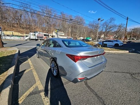 Used 2021 Toyota Avalon Limited w/ Advanced Safety Package image 5