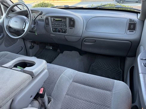 Used 2001 Ford F150 XLT image 22