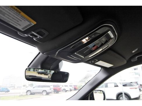 Used 2025 Jeep Grand Cherokee Altitude image 18