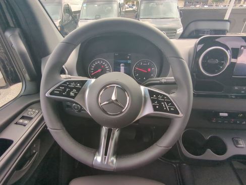 New 2025 Mercedes-Benz Sprinter 2500 image 3